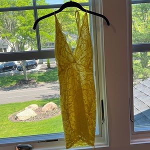 Lucy in the sky yellow lace dress (NEVER WORN)